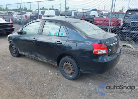 2010 Toyota Yaris z USA, uszkodzony, nr VIN JTDBT4K3XA1365716